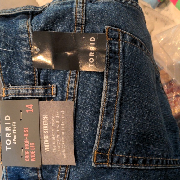 Torrid Cropped High Rise Wide Leg Jeans - Picture 7 of 10